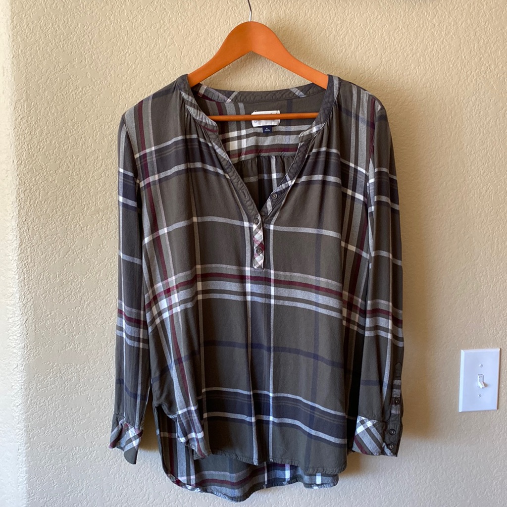 Universal Thread Plaid Half Button